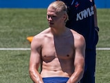 Erling Haaland sin playera por el calor en Estados Unidos previo a la Copa del Mundo 2026