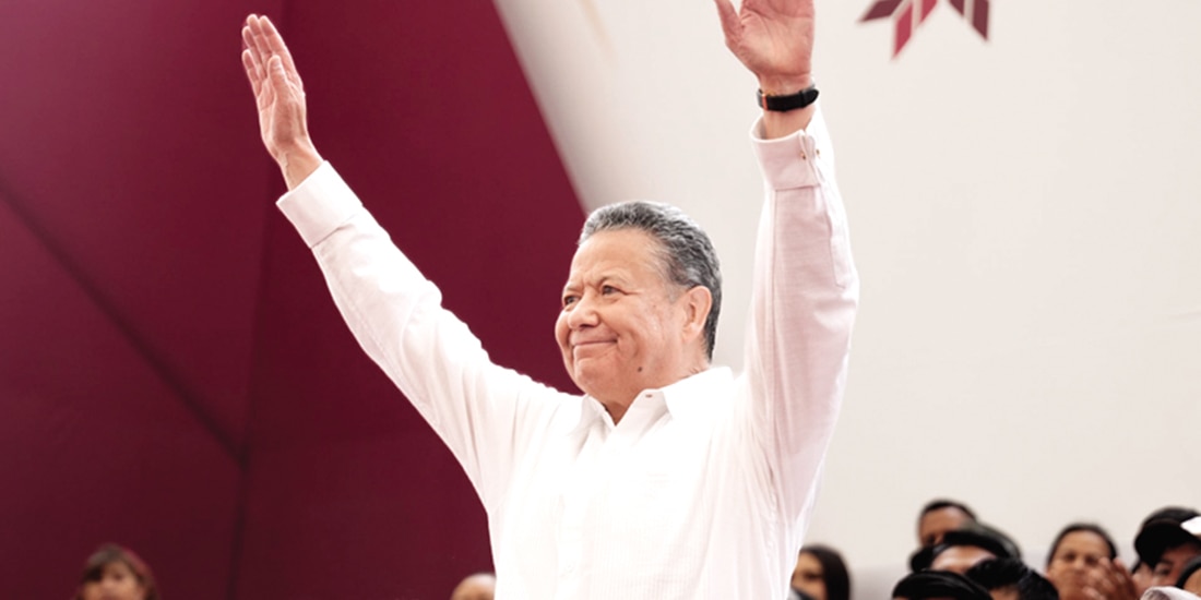 JULIO MENCHACA, gobernador de Hidalgo, ayer.