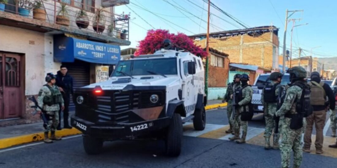 En este vehículo fue transportado Jesús Rivera, Don Chuy, luego de su detención en el centro de Michoacán, ayer.