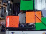 Choferes bloquearon la carretera México-Pachuca en ambas direcciones, ayer.