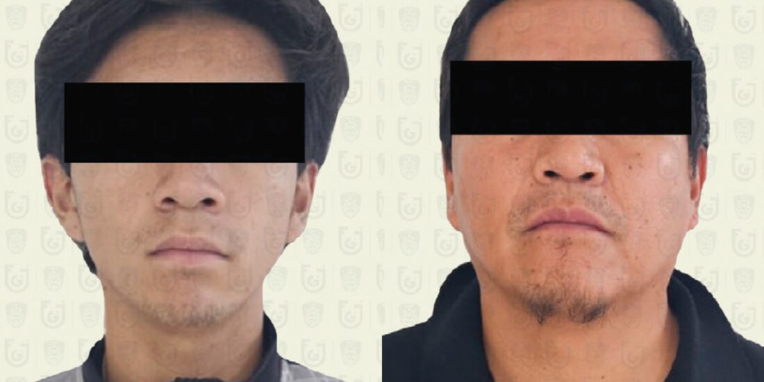 Mario “N” y Pedro “N”, tras ser detenidos por agentes, ayer.