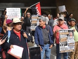 Maestros de la Secciones 9, 10, 11 y 60 de la CNTE se manifestaron al exterior de la Coordinación General de Recursos Humanos de la SEP