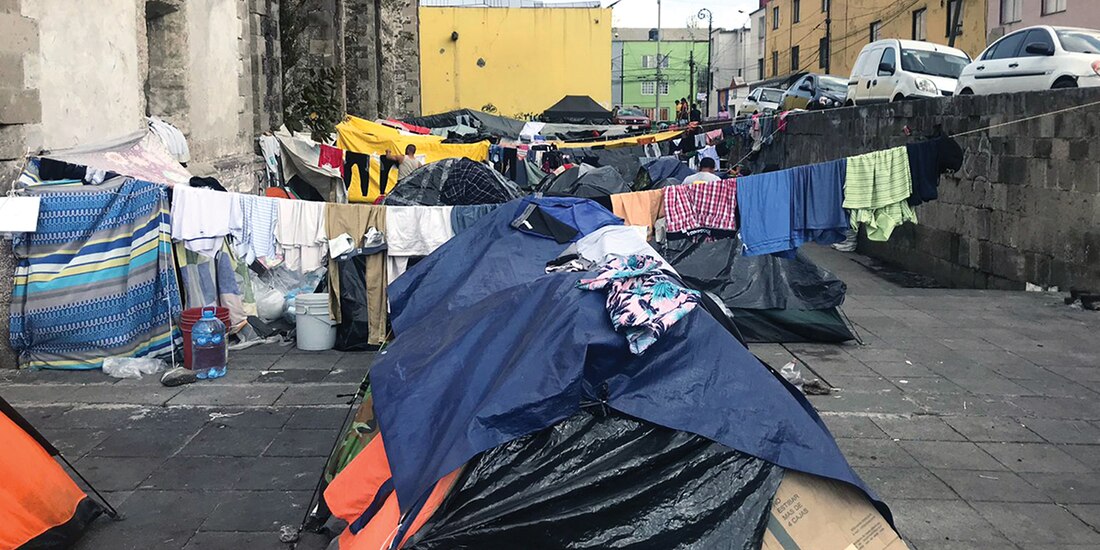 Campamento afuera del templo ubicado en la zona de La Merced, ayer.