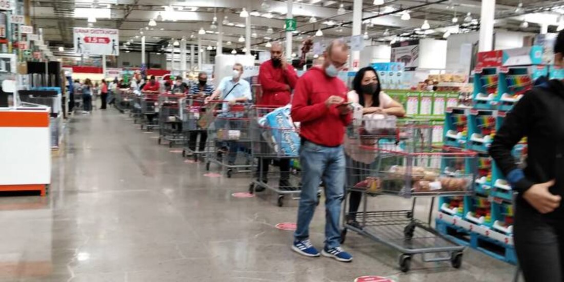 Previo al anuncio de la activación del botón, este miércoles, el gobierno del estado pidió a la ciudadanía evitar compras de pánico.