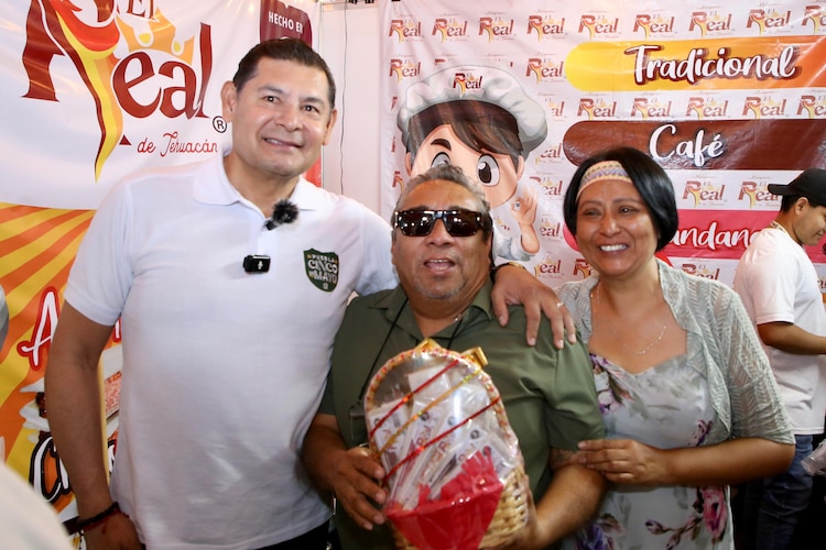 Gobernador Alejandro Armenta en la Feria de Puebla.
