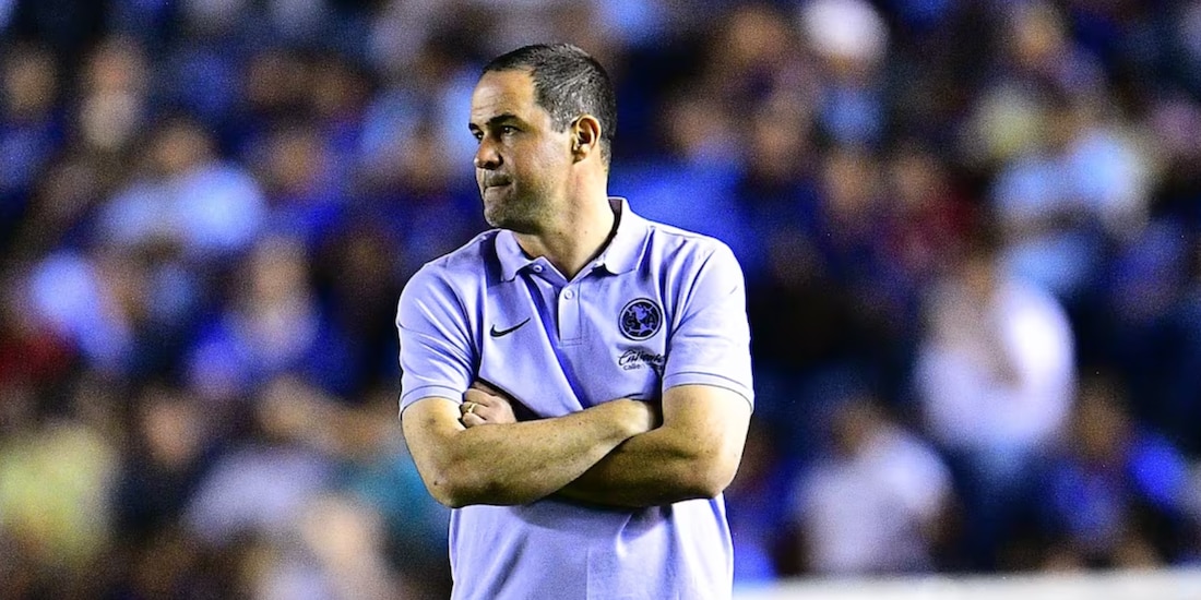 André Jardine durante un juego del América en el Clausura 2024 de la Liga MX.