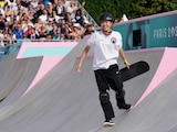 Coco Yoshizawa, a sus 14 años, conquistó el oro en el street femenil de skateboarding de París 2024.