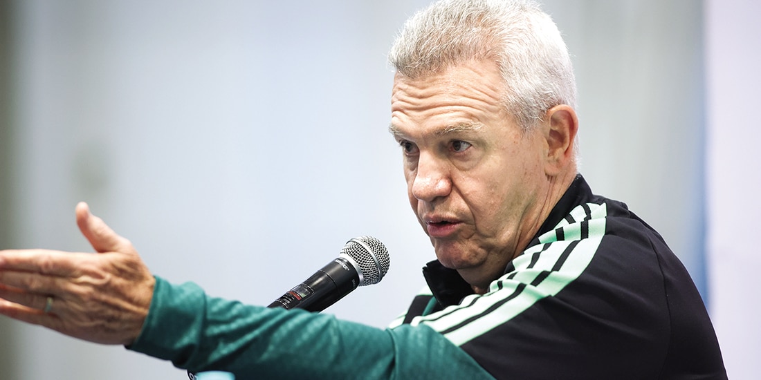 El Vasco en conferencia de prensa, ayer, previo al partido ante Ghana en el Estadio Cuauhtémoc de Puebla.