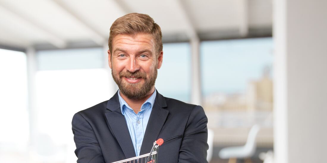 En la Microferias de Empleo hay vacantes de asesores de ventas.