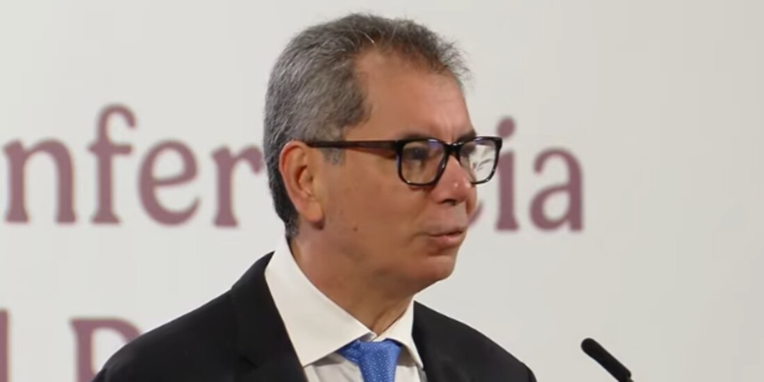 Édgar Amador Zamora, secretario de Hacienda, ayer, en la conferencia matutina.