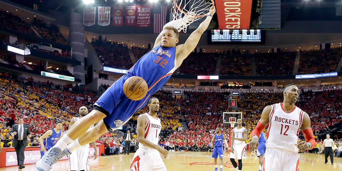 Blake Griffin, después de lograr una canasta en su época con los Clippers.
