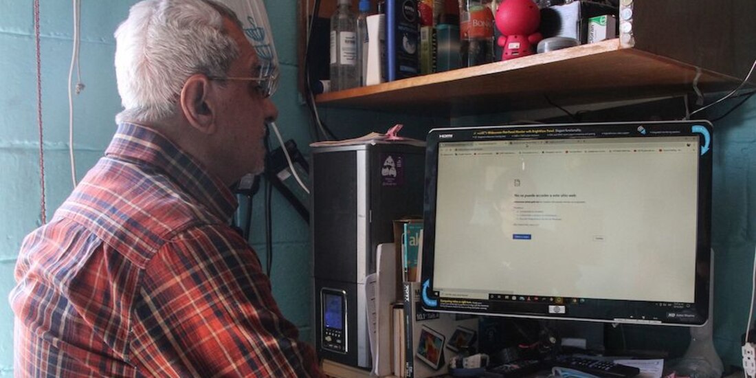 Enrique Rangel Mejia de 79 años de edad, intentó registrase para recibir la vacuna contra el coronavirus sin ningún éxito.