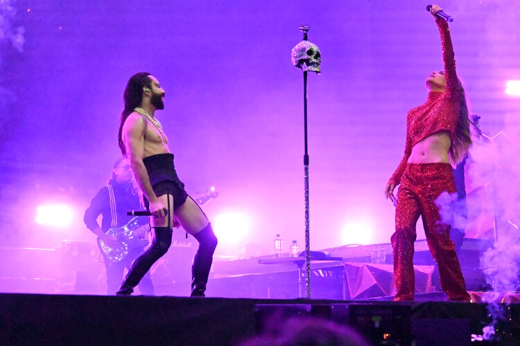 Jay de la Cueva y Belinda