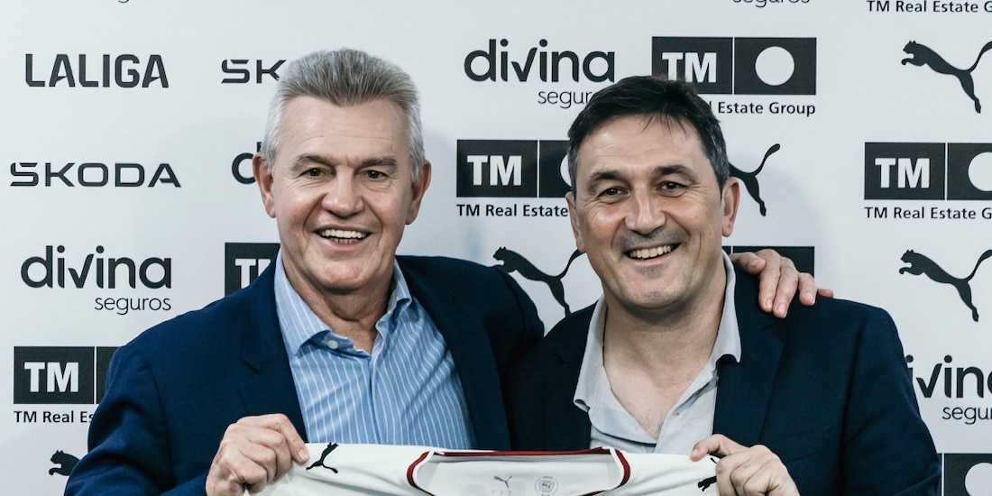 Javier Aguirre en su presentación como nuevo director técnico del Valencia.