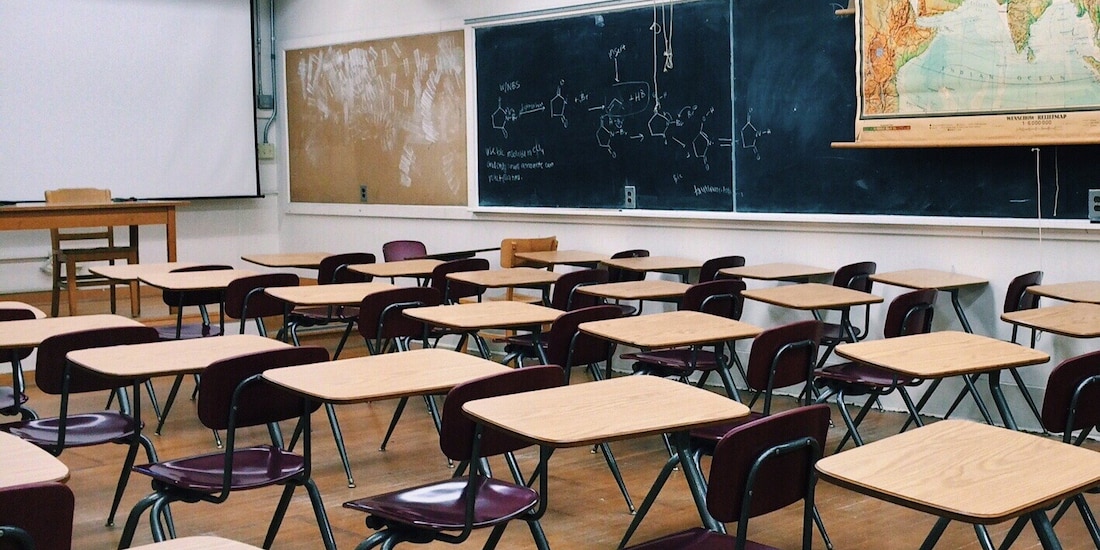 Un salón de clases como imagen temática del tema de educación en Jalisco.