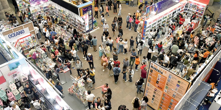 Con nueva directora se alista edición 47 de la FIL de Minería