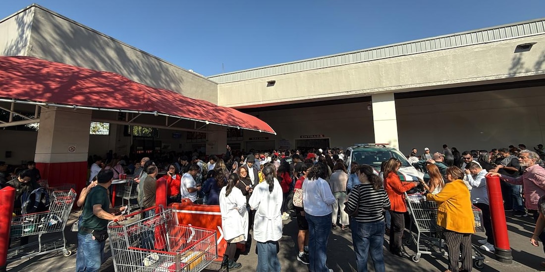 Evacúan supermercado en el norte de la CDMX por el sismo