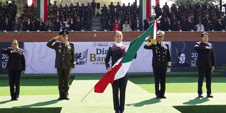De izq. a der.: Rosa Icela Rodríguez, secretaria de Gobernación; Ricardo Trevilla, titular de la Defensa; la Presidenta Sheinbaum; y los secretarios de Marina y Educación, Raymundo Morales y Mario Delgado, ayer.
