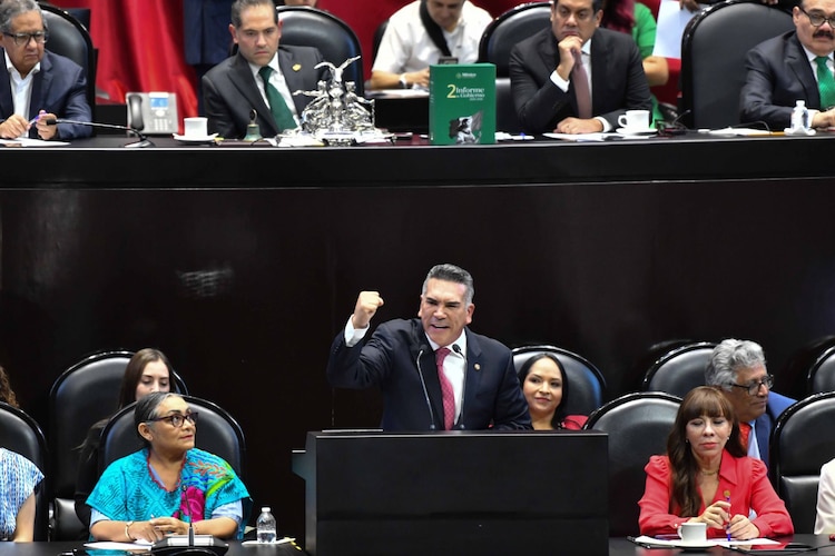 Alejandro Moreno Cárdenas, senador del PRI, durante la sesión de Congreso General el 1 de septiembre de 2026.