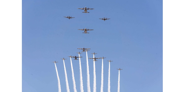 Buques, aeronaves… marcan celebración