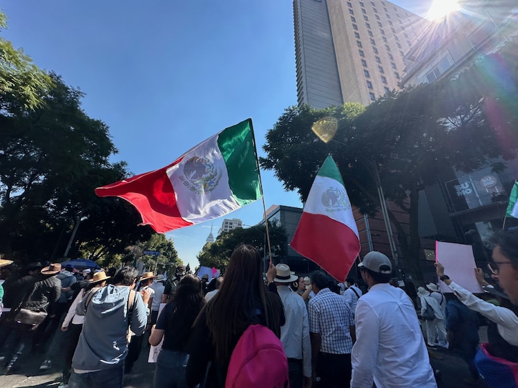 Las fotos de la marcha que se perdieron │ Por Laura Garza │ Enfoque manual