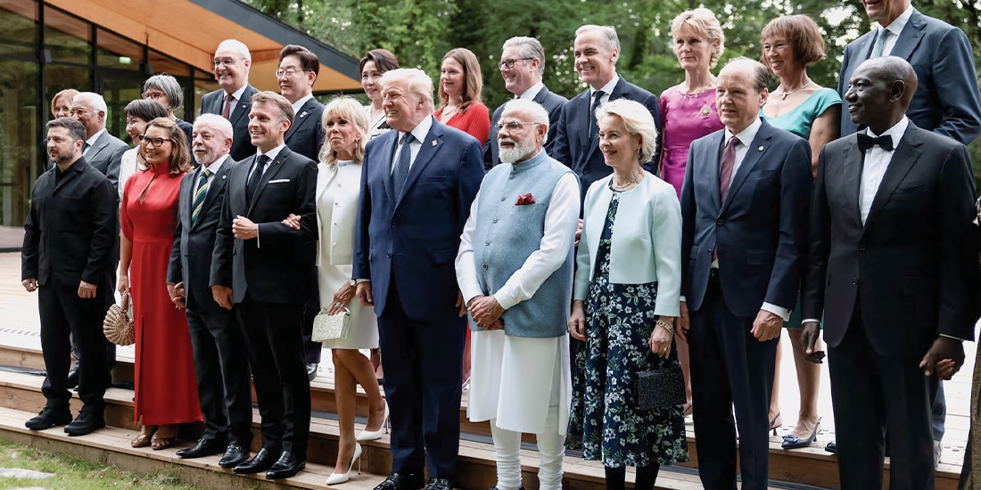 INTEGRANTES del Grupo de los Siete durante la Cumbre en Évian, Francia, ayer.