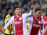 Edson Álvarez celebra un gol con el Ajax en la pasada campaña.
