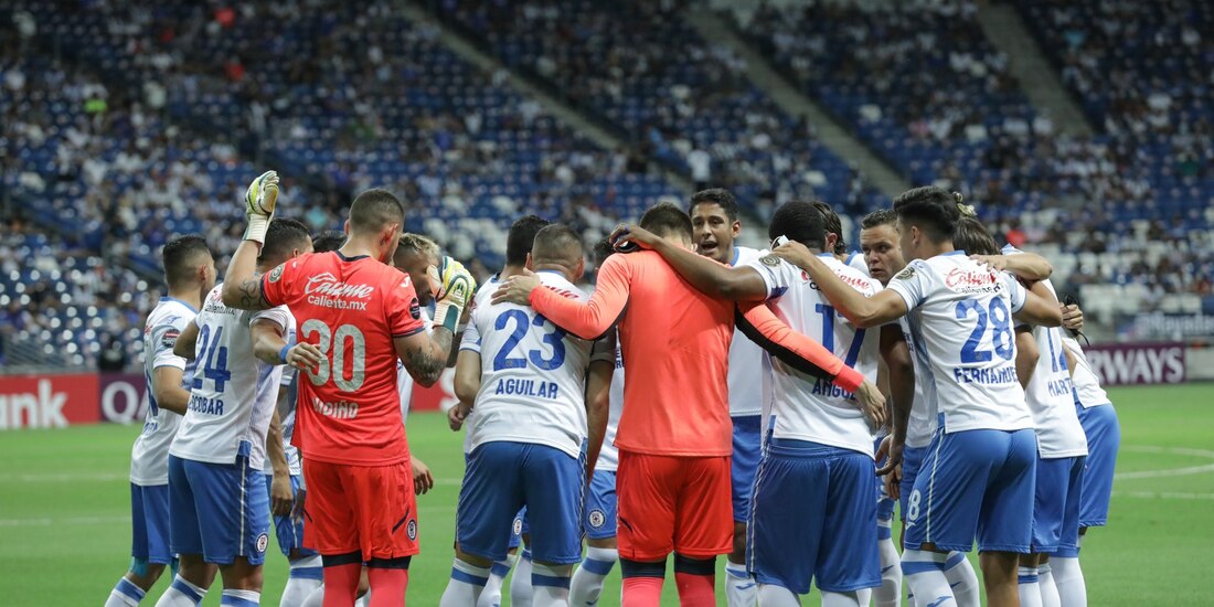 Jugadores de Cruz Azul previo a su partido contra Monterrey en la ida de semifinales de Concachampions el pasado 11 de agosto.