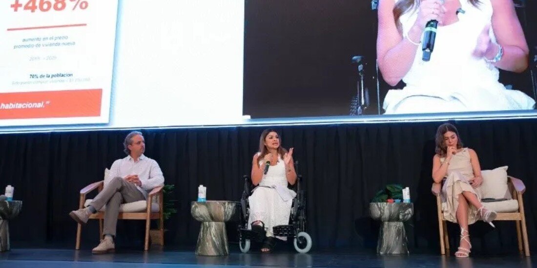 Gabriela Cárdenas propone reformas fiscales para que las familias jaliscienses puedan tener su casa.