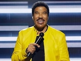Lionel Richie sale del hospital tras 3 días internado,