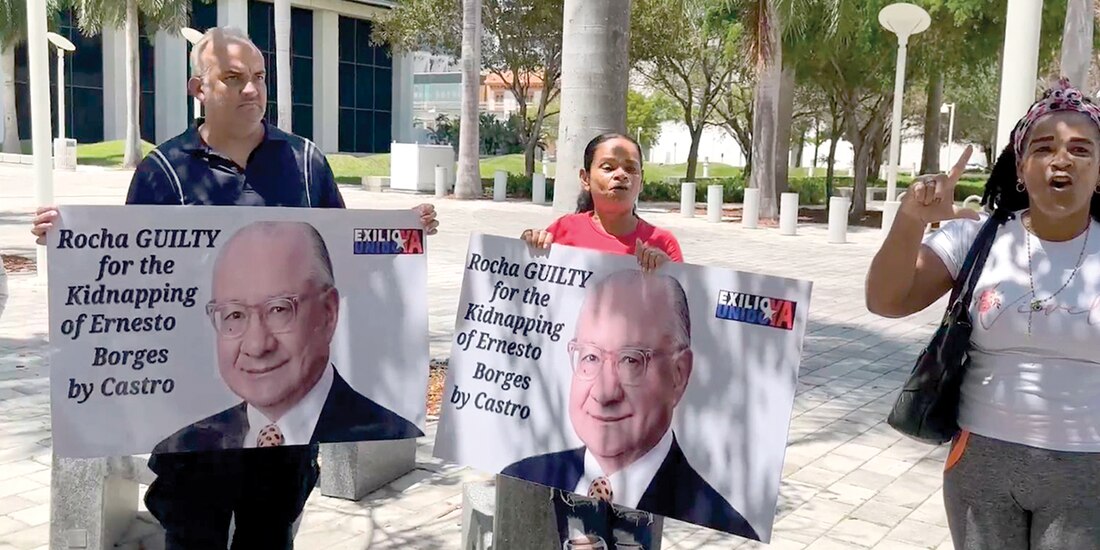 Exiliados cubanos en Miami protestaron ayer, frente a la Corte Federal, para pedir la pena máxima para Rocha.