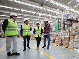 Martí Batres visita Centro Nacional de Distribución del ISSSTE.