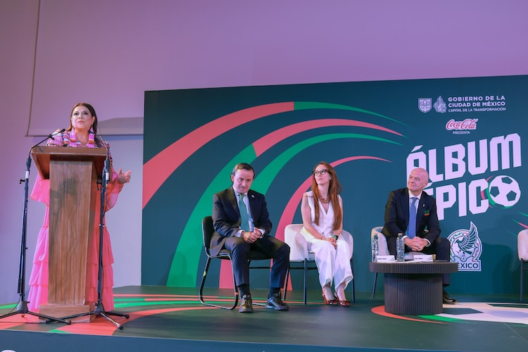 De izq. a der.: Clara Brugada, Mikel Arriola, Gabriela Cuevas y Gianni Infantino.