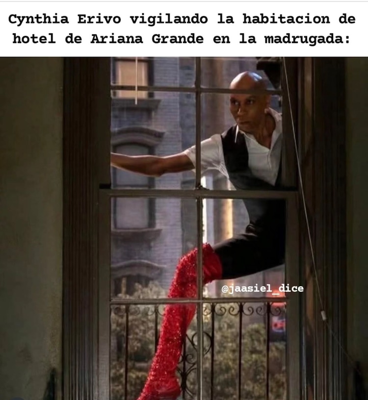 Usuarios hacen memes de Cynthia Erivo sobreprotegiendo a Ariana Grande