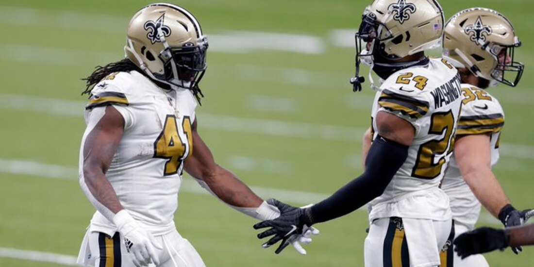 Jugadores de los Saints festejan una anotación del duelo ante los Vikings de la Semana 16 de la NFL