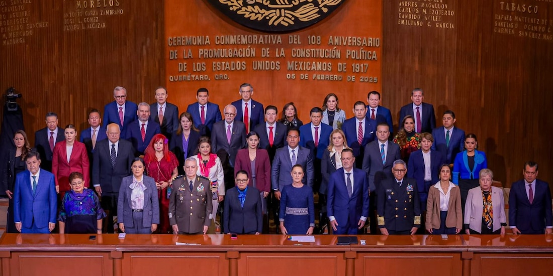 Integrantes de la Conferencia Nacional de Gobernadoras y Gobernadores con la Presidenta Claudia Sheinbaum