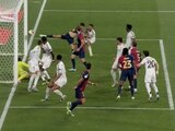 El Barcelona casi convierte un gol olímpico en la final de la Copa del Rey.