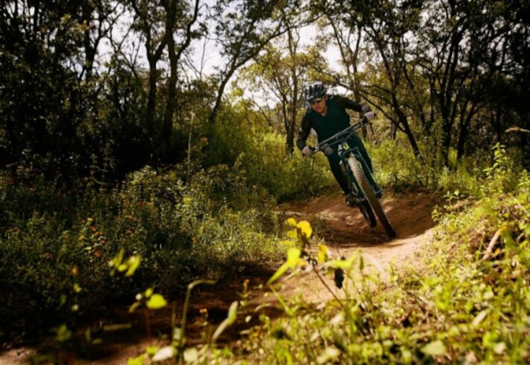 Ciclista en la ruta que formará parte del Reto Jala.