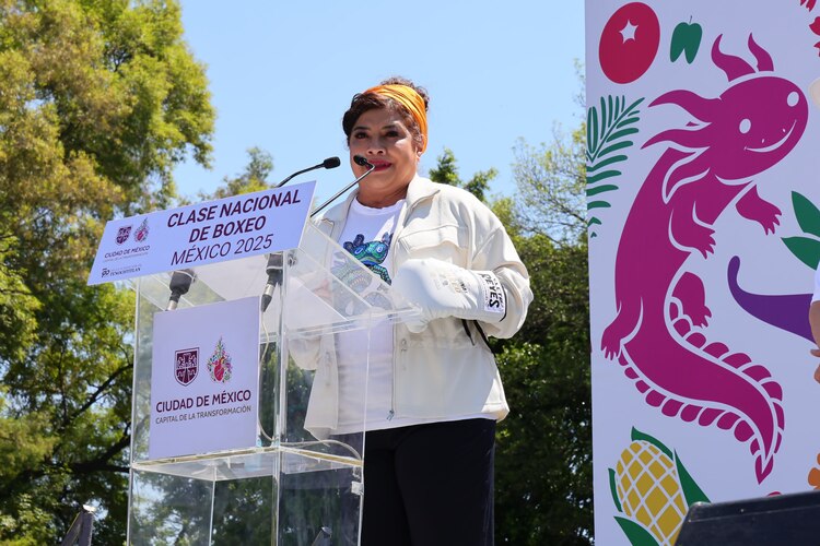 Clara Brugada llama a llenar el Zócalo con la clase de box.