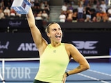 Aryna Sabalenka celebra, ayer, el nuevo título que ganó en su carrera.
