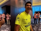 Obed Vargas durante las mañanitas en Corea.