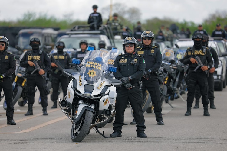 Elementos de la Guardia Nacional, Ejército y Policía Estatal inician el despliegue de vigilancia en los 300 kilómetros de costa yucateca.