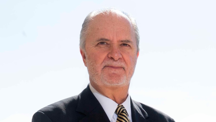 El rector de la UNAM, Leonardo Lomelí, destacó que Javier de la Fuente cuenta con una sólida trayectoria académica.