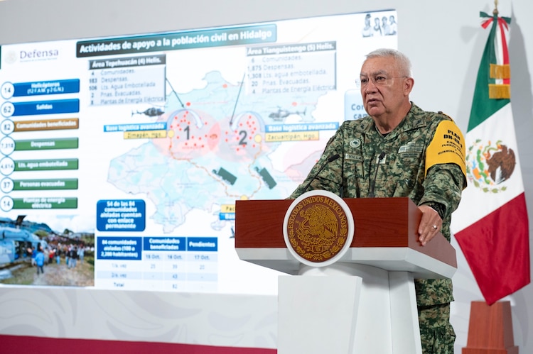 Ricardo Trevilla Trejo, titular de la Defensa Nacional.