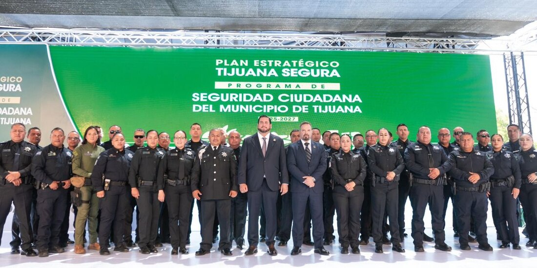 Ismael Burgueño Ruiz, presidente municipal de Tijuana, presenta los resultados de la estrategia de seguridad y resalta una disminución del 50% en homicidios dolosos.