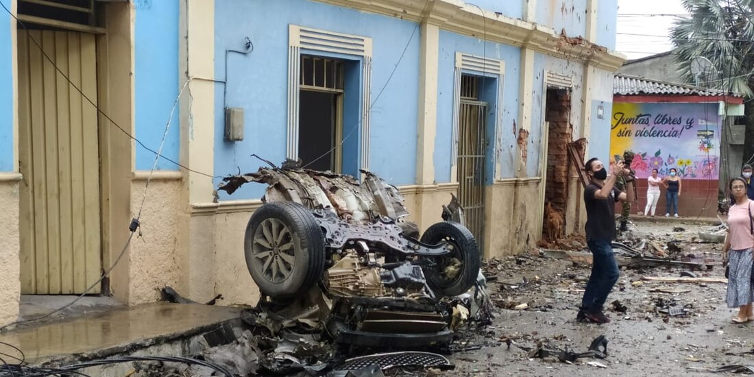 Las autoridades de Colombia calificaron el hecho como "un atentado terrorista"