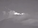 Captan EXTRAÑOS objetos voladores saliendo del Popocatépetl.