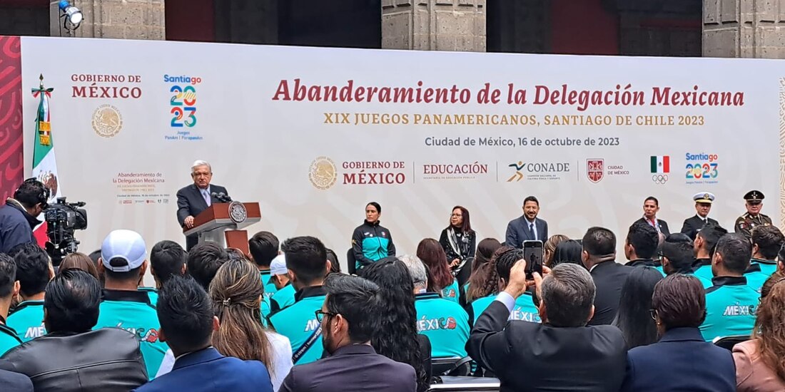 AMLO abandera a la delegación mexicana que participará en los Juegos Panamericanos 2023 en Santiago de Chile