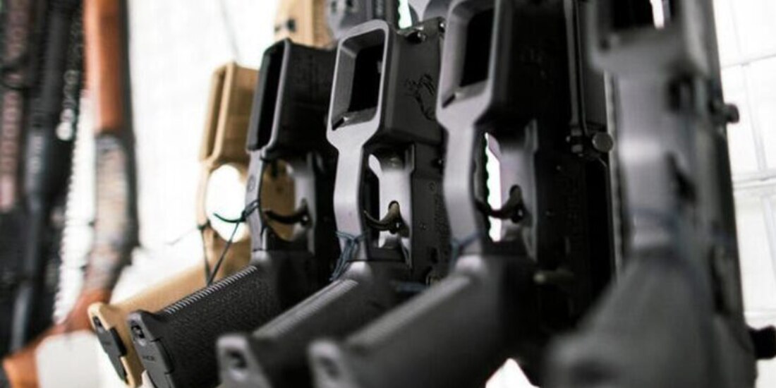 Juez desechó la demanda de México contra seis empresas fabricantes de armas en EU.