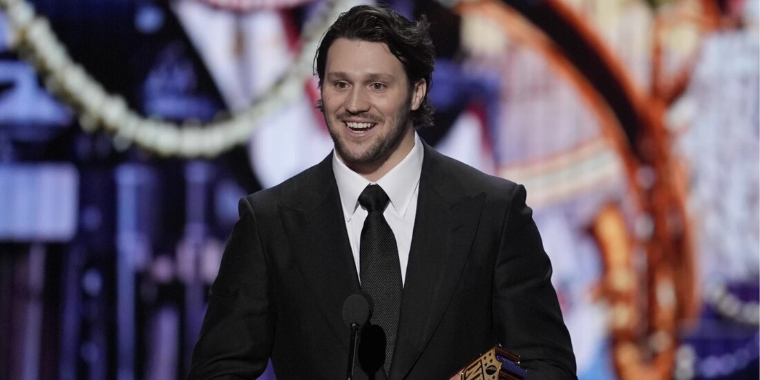 Josh Allen es elegido MVP en los NFL Honors